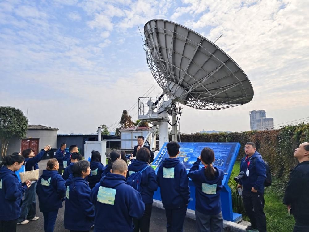 探秘德阳文明号：文欢欢带你走进气象奇境，揭秘天气预报背后的科学奥秘  第1张