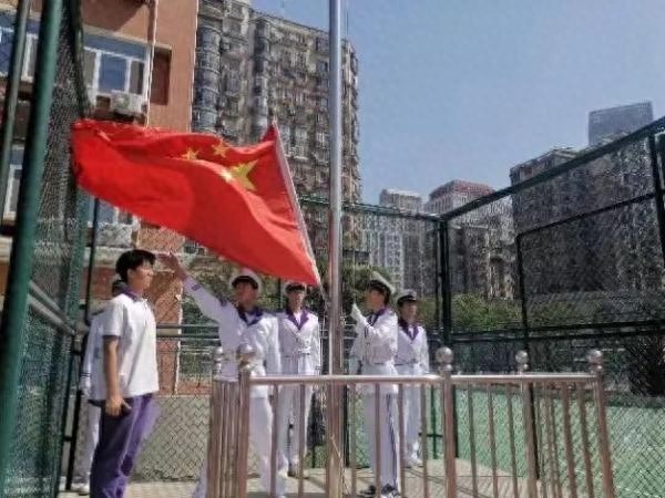 从自律到文明，天津学子用行动绘就城市最美底色
