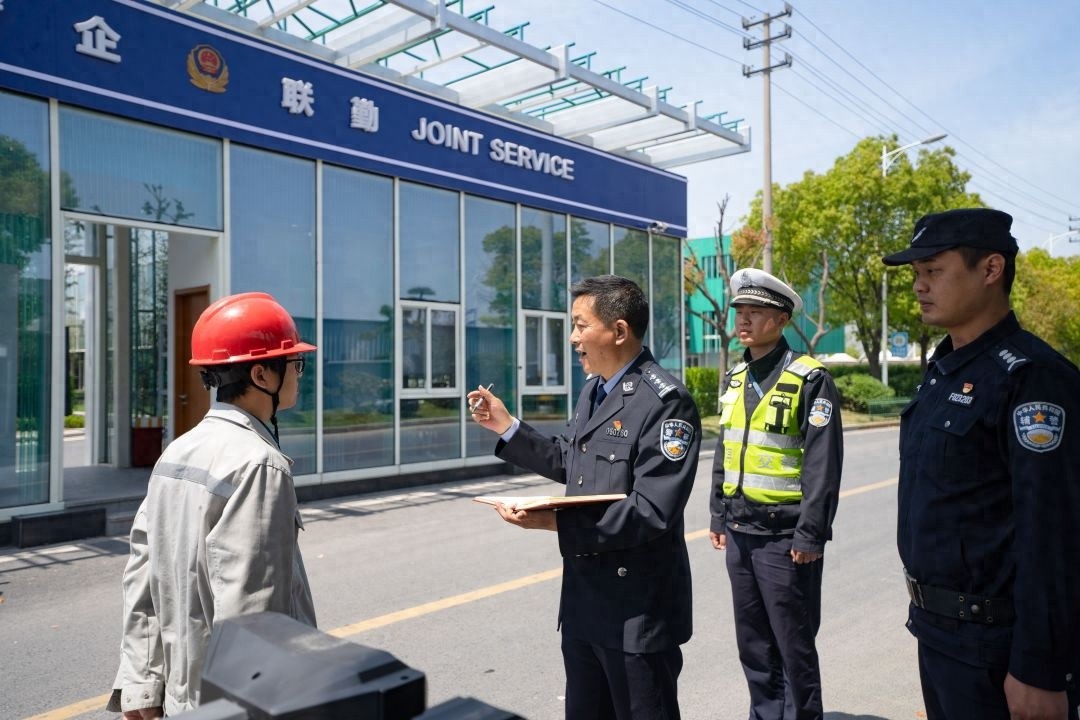 千亩稻浪中的和谐乐章：旧馆街道如何用乡音化解邻里纠纷  第1张
