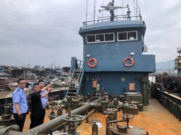 福州海关破获HS2402走私案：7组行动抓获34人，海上走私团伙覆灭  第1张