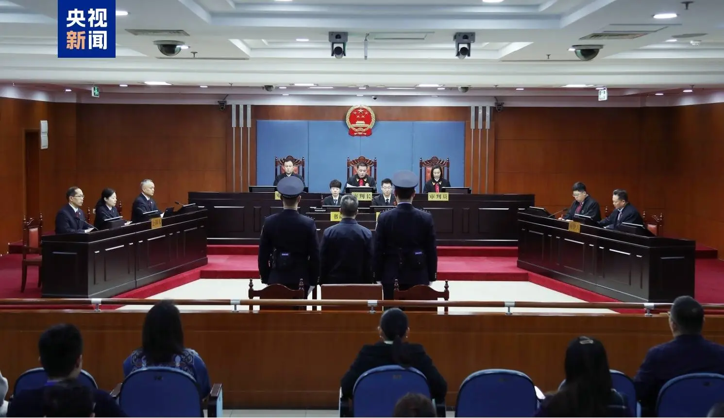 中国银行原董事长刘连舸被判死刑，缓期二年执行，背后真相令人唏嘘
