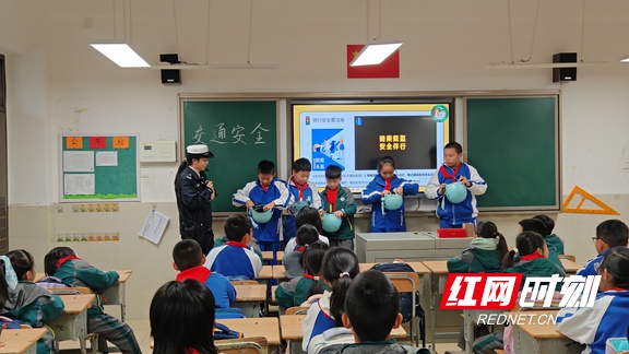 揭秘鬼探头：交警亲授交通安全课，带你避开致命盲区  第2张