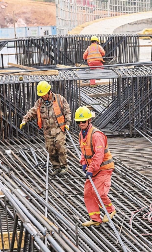广西鹿峰高速雒容北互通项目雏形初现，2025年底完工，联通四方新路即将开启  第1张