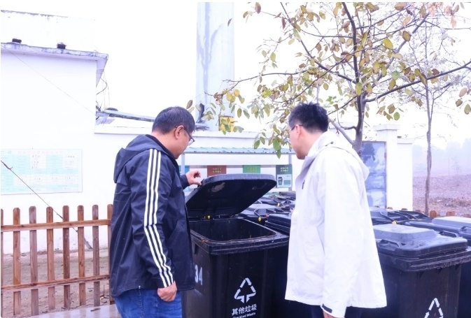 揭秘城市垃圾分类新风尚：突击检查下的街道环境大变样  第3张