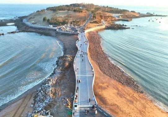 2024青岛崂山城市微更新：48个项目让城区焕新，小麦岛桥浪漫亮相，打造网红地标  第2张