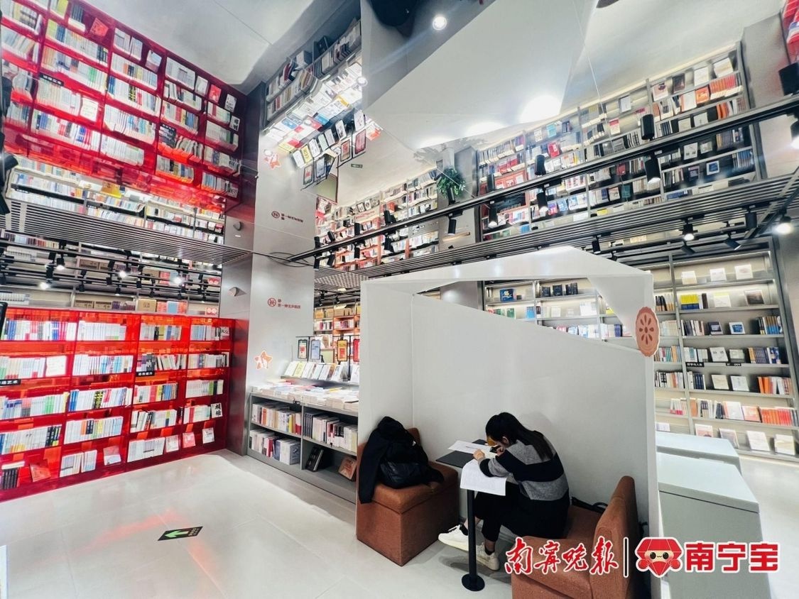南宁实体书店逆袭记：从哈利·波特魔法学院到全民阅读新样本  第4张