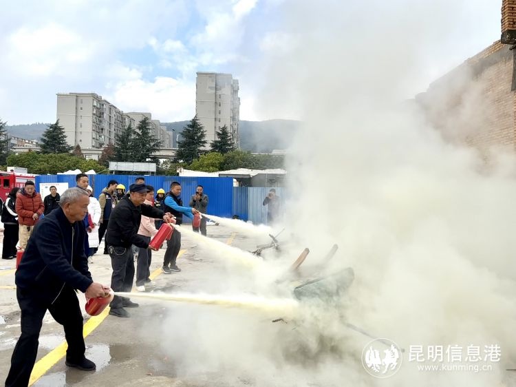 震撼！盘龙区第56场院坝课堂：消防安全必备知识大普及  第5张