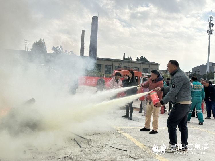 震撼！盘龙区第56场院坝课堂：消防安全必备知识大普及  第6张