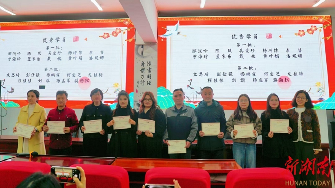 揭秘初中语文创意写作教学：五位教师带你探索文字的秘境之旅  第2张