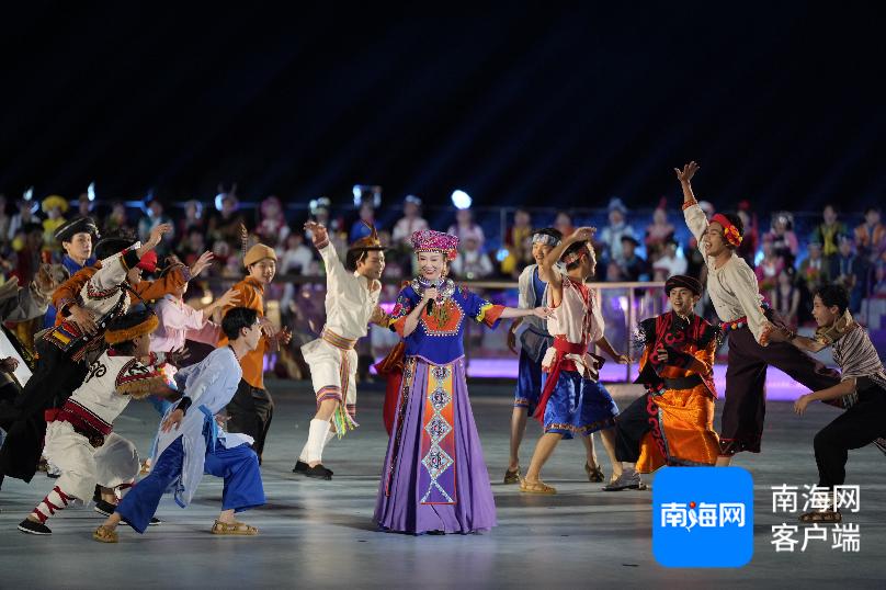 11月26日三亚盛大民族大联欢，扬帆起航海南情，共筑中国梦  第4张
