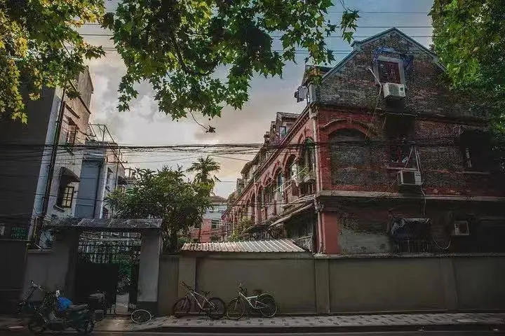 揭秘虹口区检察院如何用公益诉讼守护上海文化三地，保护历史风貌的独家策略  第1张