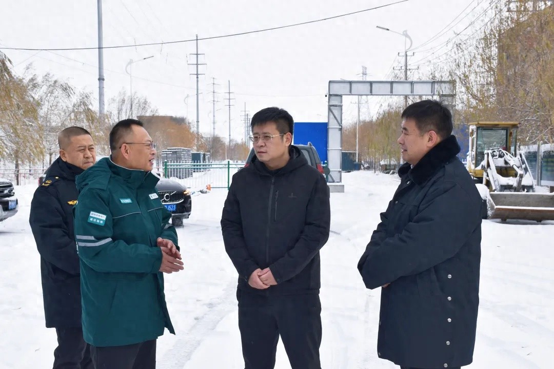 暴雪来袭！市长张少恒一线指挥，彻夜奋战确保市民出行安全畅通