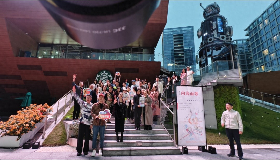 深圳街头快闪诗会：50位文化人即兴创作，城市的时光机带你穿越诗意滨海  第1张