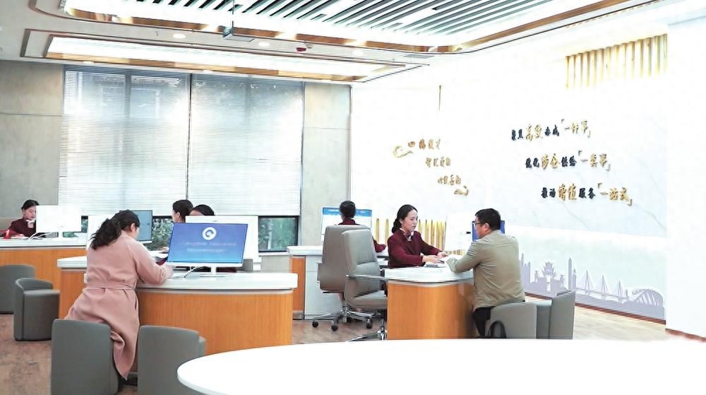 岳阳市政务服务中心推出1531服务体系，一站式解决青年人才补贴办理难题  第1张