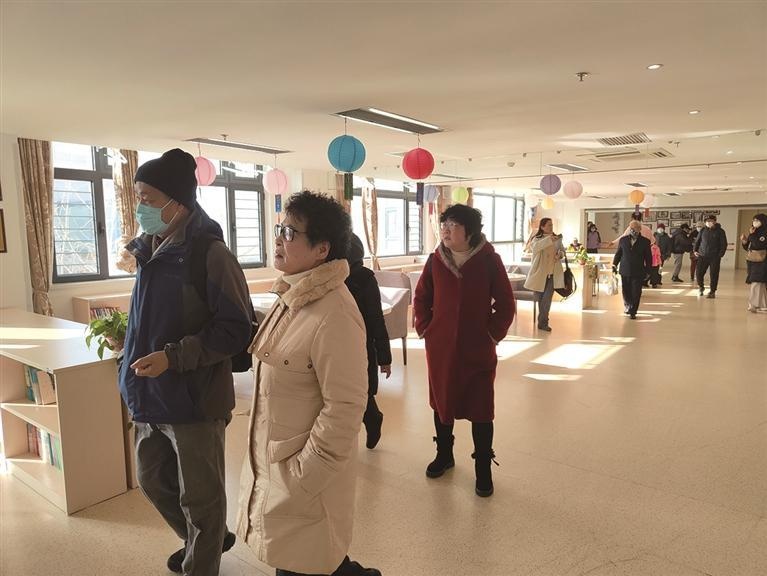 大连晚报老友记探访长城颐养院：阳光充足空气好，家一般的氛围让老友们赞不绝口  第2张