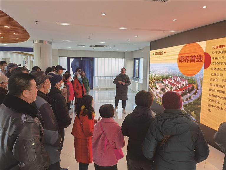大连晚报老友记探访长城颐养院：阳光充足空气好，家一般的氛围让老友们赞不绝口  第4张
