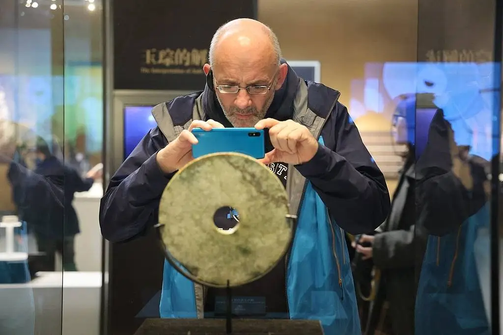 德国中学生穿汉服游绍兴，天安门成外国游客打卡地，中国免签政策再升级  第9张