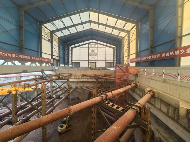 北京地铁1号线支线工程首次采用钢结构支撑膜结构罩棚，施工噪音几乎为零  第3张