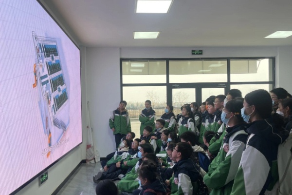 临汾市第一中心学校八年级学生走进甘亭工业园区污水处理厂，探索一泓清水入黄河的奥秘  第2张
