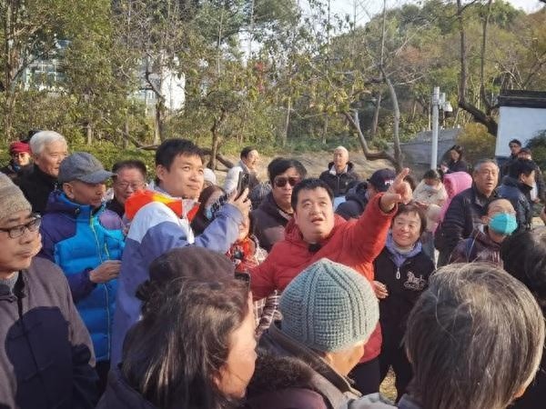 冬至接福！与晏秋秋一起探秘上海0001号古银杏树的1200年传奇