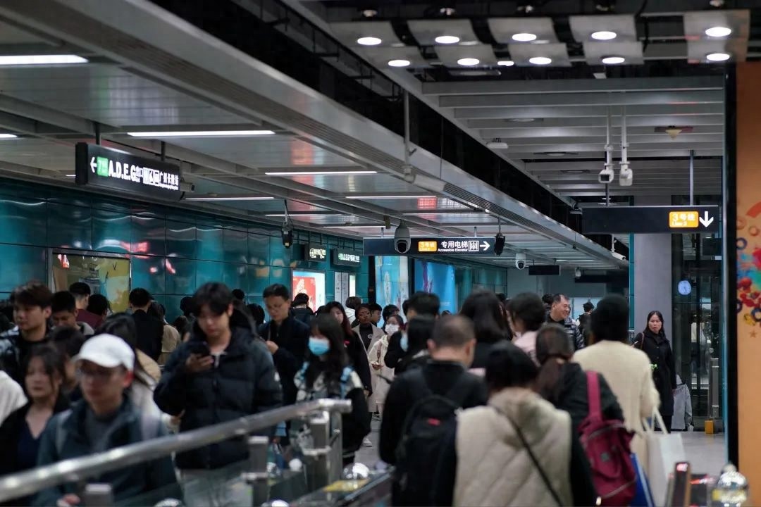 2025年元旦广州地铁大动作：延长运营时间，保障千万市民安心跨年出行  第1张