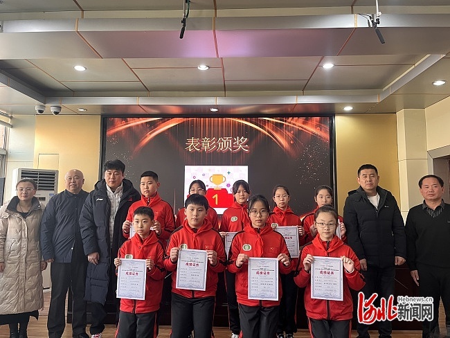 奥运冠军庞伟亲临石家庄南王学校，激励学子勇攀高峰，共创辉煌未来  第2张
