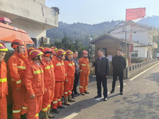 南昌新建区全力出击：冬至期间森林防火大督查，保障安全刻不容缓  第2张