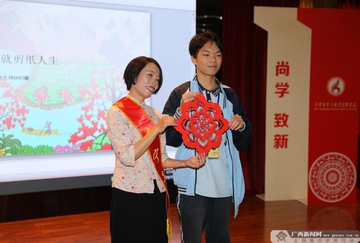 南宁这所学校迎来别开生面的活动，全国优秀教师都来了  第4张