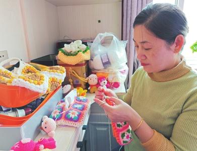 全职太太覃女士通过线上学习手工编织，轻松赚得零花钱  第1张