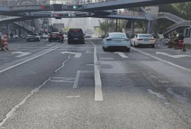 上海一道路出现波浪，市民呼吁修复，相关部门回应了  第3张