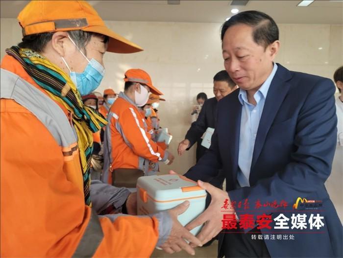 泰晟环境携手八十八医院，为环卫工人送上爱心健康体检  第7张