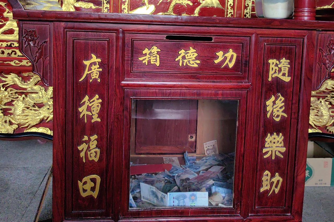 不法分子竟把寺庙功德箱当成提款箱，警方 24 小时内将其抓获  第2张
