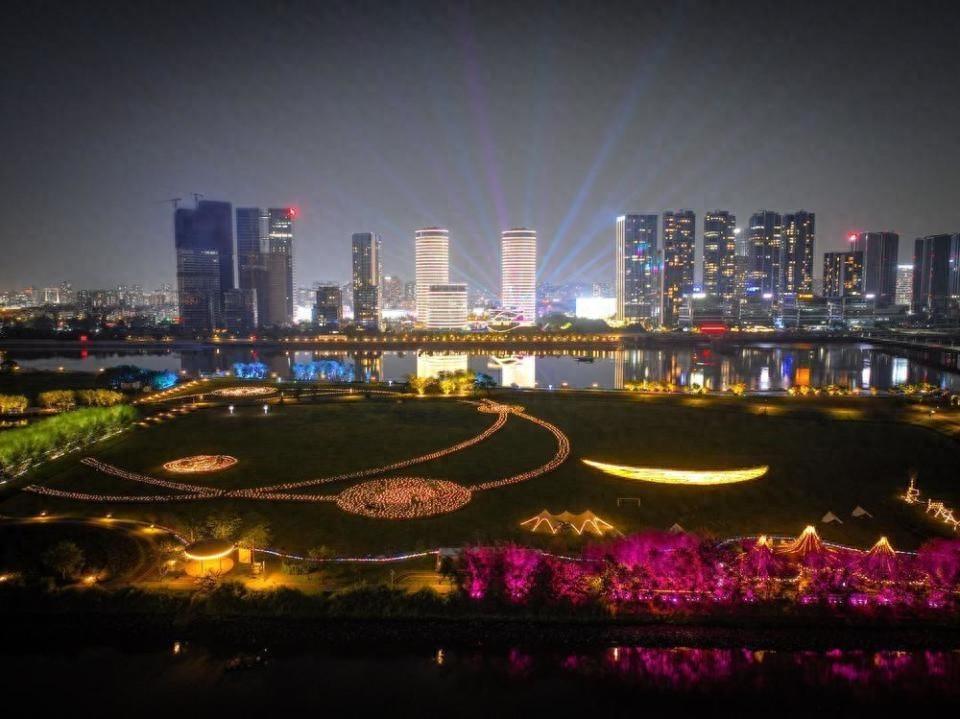 广州珠江边，鹏瑞 1 号如何成为城市东进的重要推动者？