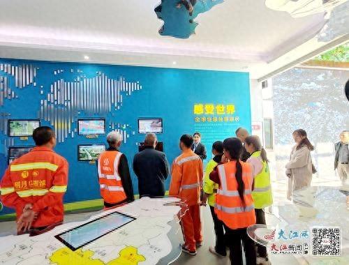 宜春市综合行政执法局组织环卫工人参观学习，了解生活垃圾处理流程  第1张