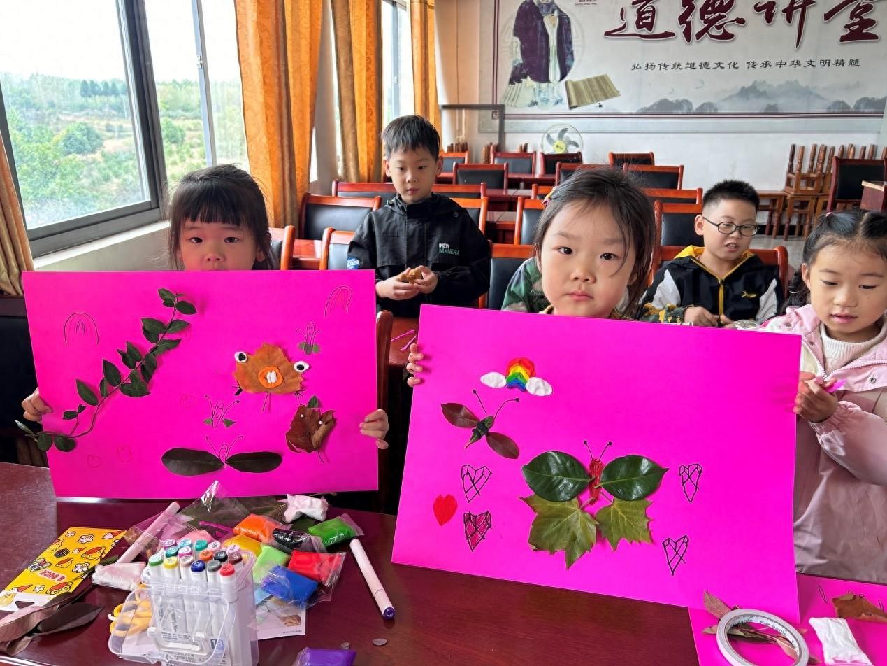 孩子们用树叶贴出绝美画作，你绝对没见过  第1张
