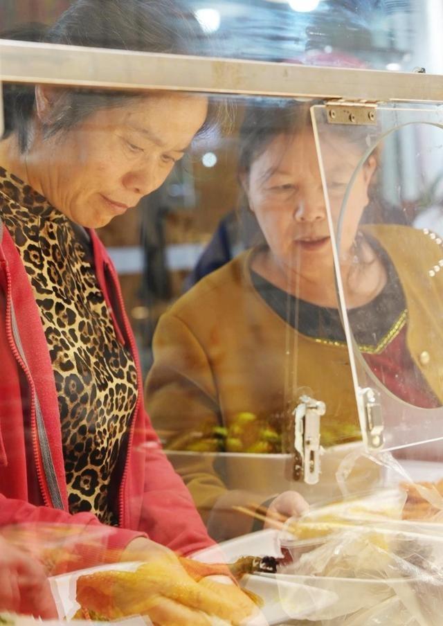 宁波一菜市场小店推出代炒业务，价格实惠，顾客盈门  第3张
