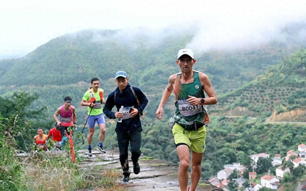 2024 年国家登山健身步道联赛在嵊州西白云路激情开赛  第1张