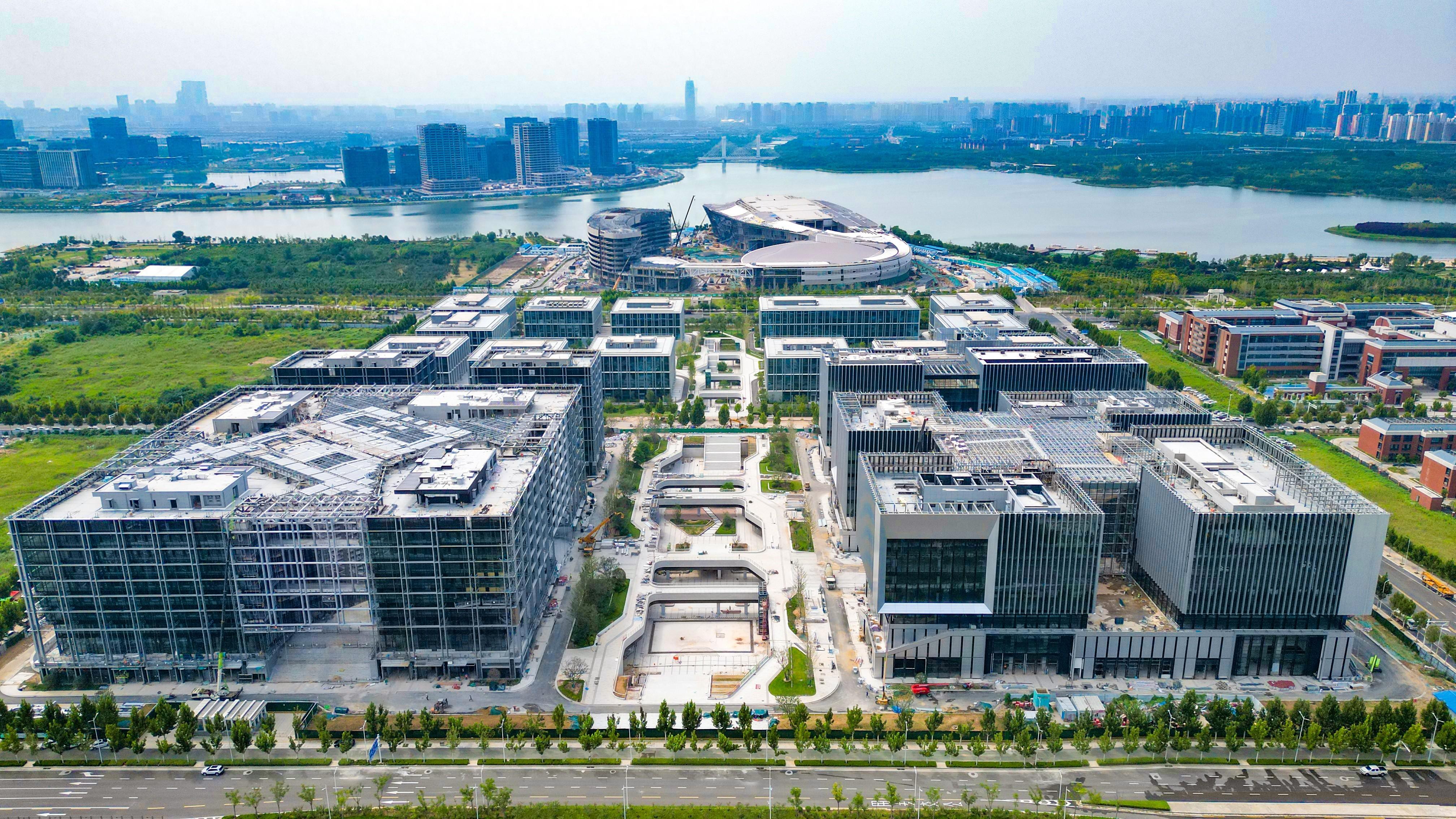 郑州经济三季报出炉！同比增长 5.5%，稳中有进、进中提质  第1张