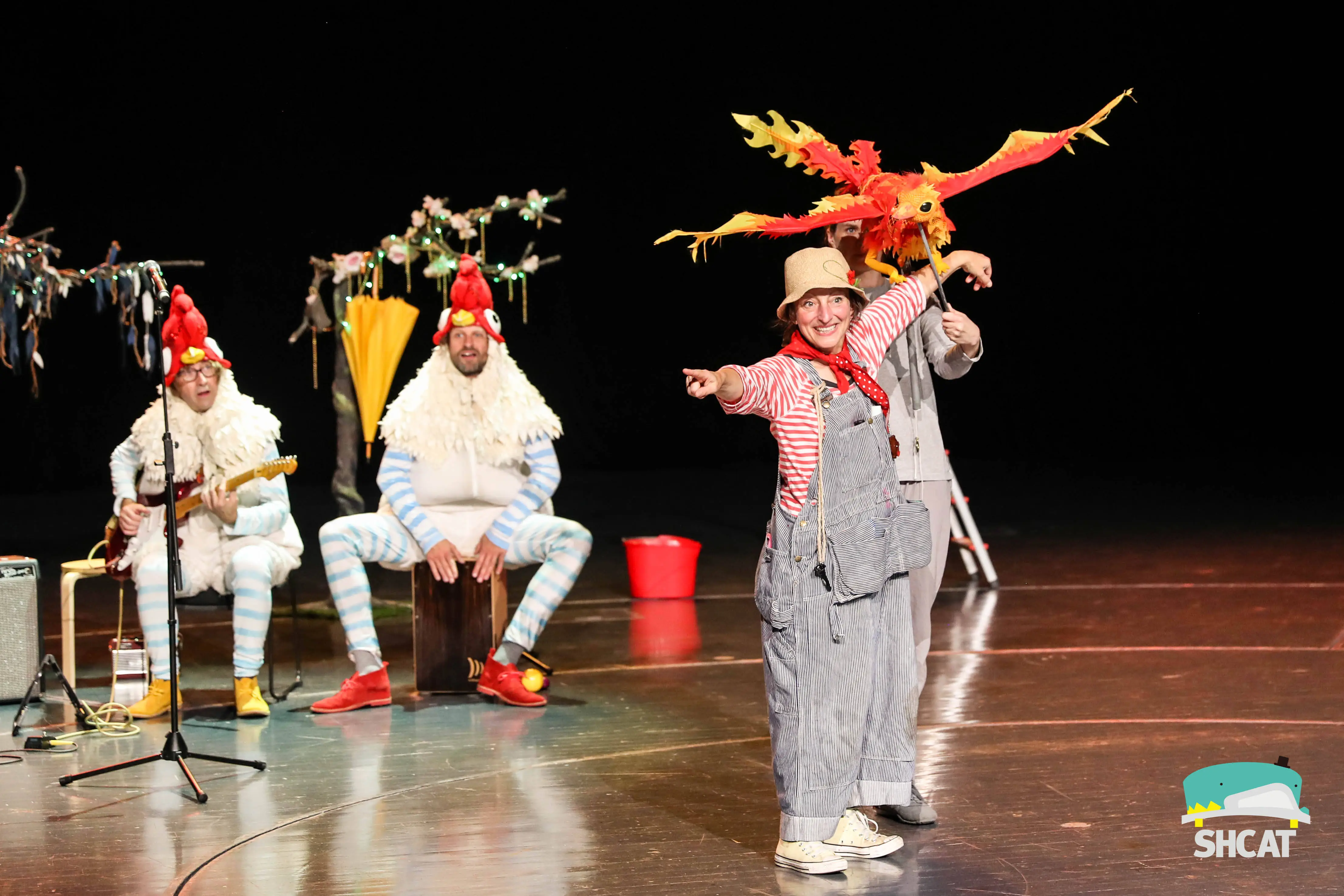 国内首部融合观演沉浸式戏剧火鸟，周末六场演出超 700 人观演  第2张