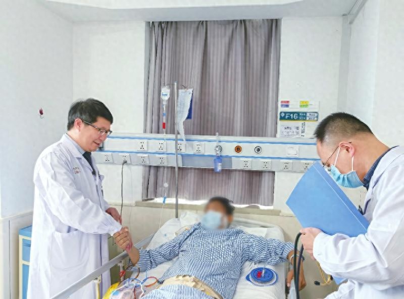 30岁农村小伙肝移植重生，握住医生手说：谢谢您，让我再次重生  第1张