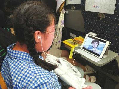 揭秘高铁安全：站台候车为何不能越线？一文读懂背后的致命风险