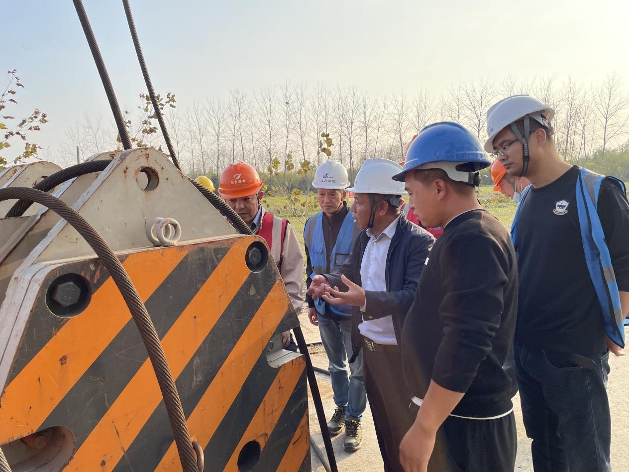 宁滁高速安全大检查:特种设备全面体检,保障工程安全进行中 第2张 宁滁高速安全大检查:特种设备全面体检,保障工程安全进行中 第2张