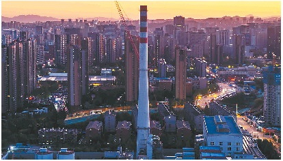 济南东新热电厂150米烟囱拆除，见证城市无煤化进程，未来将变住宅商业区