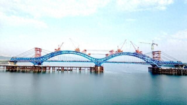 震撼！我国首座双飞燕四跨连续中承式钢桁拱柔性系杆拱桥合龙，四大全国首创工艺揭秘