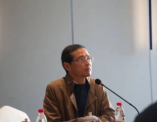 揭秘书籍秩序的三大奥秘:设计、阅读与话语的交响曲 第1张 揭秘书籍秩序的三大奥秘:设计、阅读与话语的交响曲 第1张