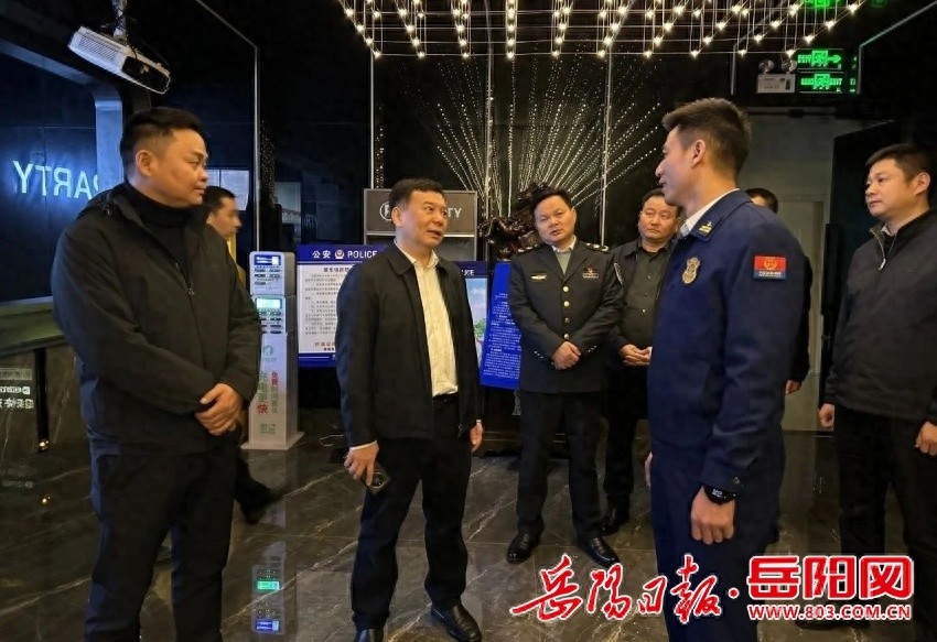 湘阴县长张永久深入九小场所督导消防安全，现场指导整改隐患，守护生命财产安全