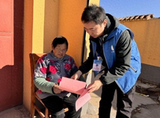 冬季取暖安全大作战：济宁刘前村网格员教你如何防范一氧化碳中毒  第1张