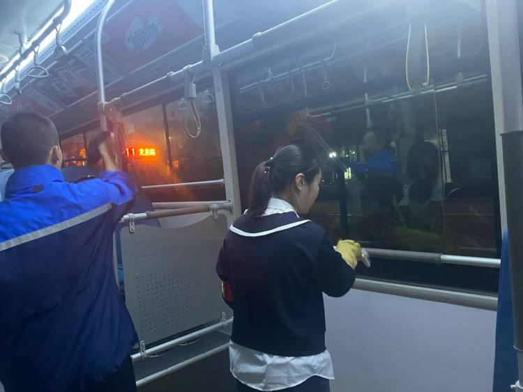 从五星级驾驶员到值班长，尹杨洋的华丽转身：8个月后，她用行动证明了自己  第3张