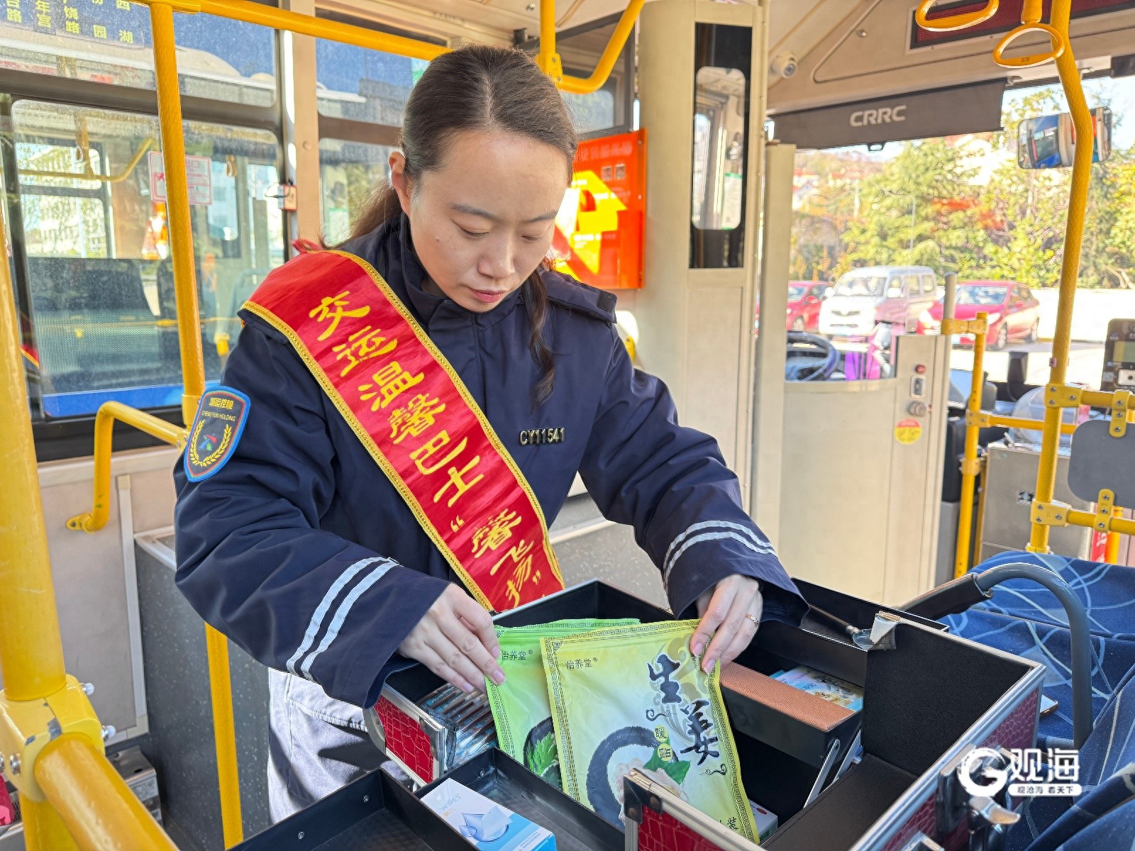 冬季出行首选！温馨巴士为老年乘客打造安全乘车指南，速效救心丸、保暖贴一应俱全