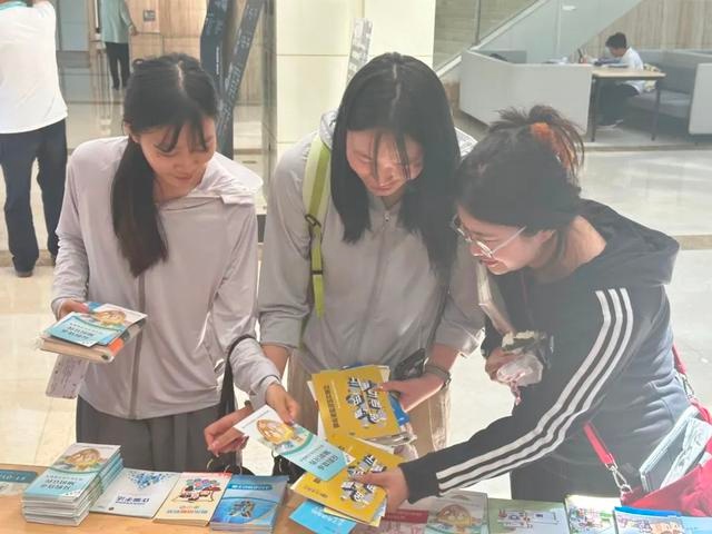 大学生网络世界：虚拟伊甸还是潘多拉盒子？揭秘网络安全进高校的真相  第2张